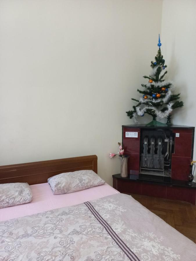 Затишна Оселя Apartment Lviv Exterior photo