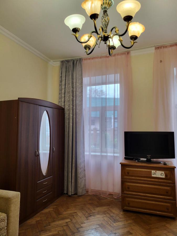 Затишна Оселя Apartment Lviv Exterior photo